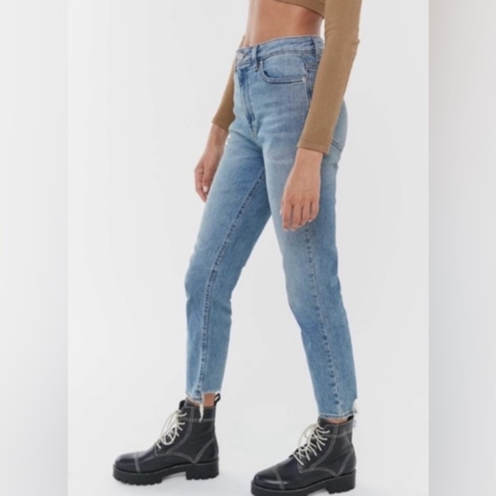 BDG Urban Outfitters Distressed Girlfriend High Rise Jeans Size 27